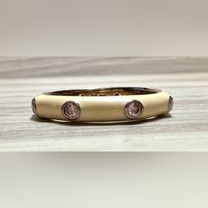 Elegant Cream and Gold Women's Ring